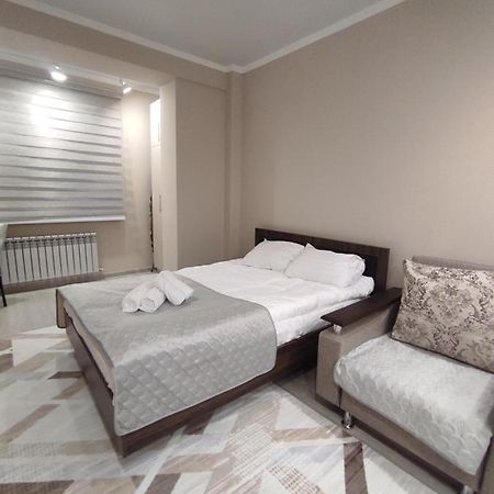 Уютная Квартира-Студия Жк Lotus Terrace Apartment Almaty Exterior photo